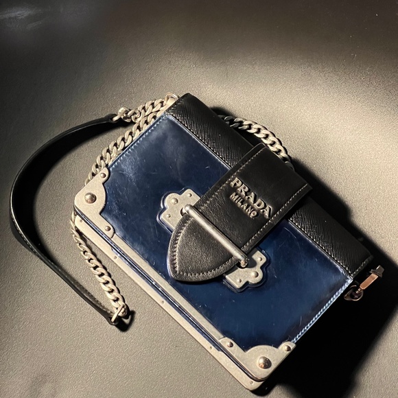 Prada Cahier - Picture 1 of 3